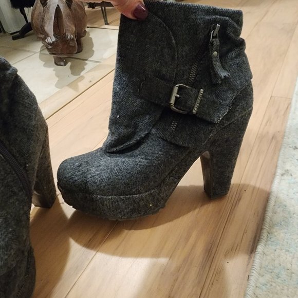 Blowfish Gray Fabric Ankle Boot with Buckle - Picture 1 of 3